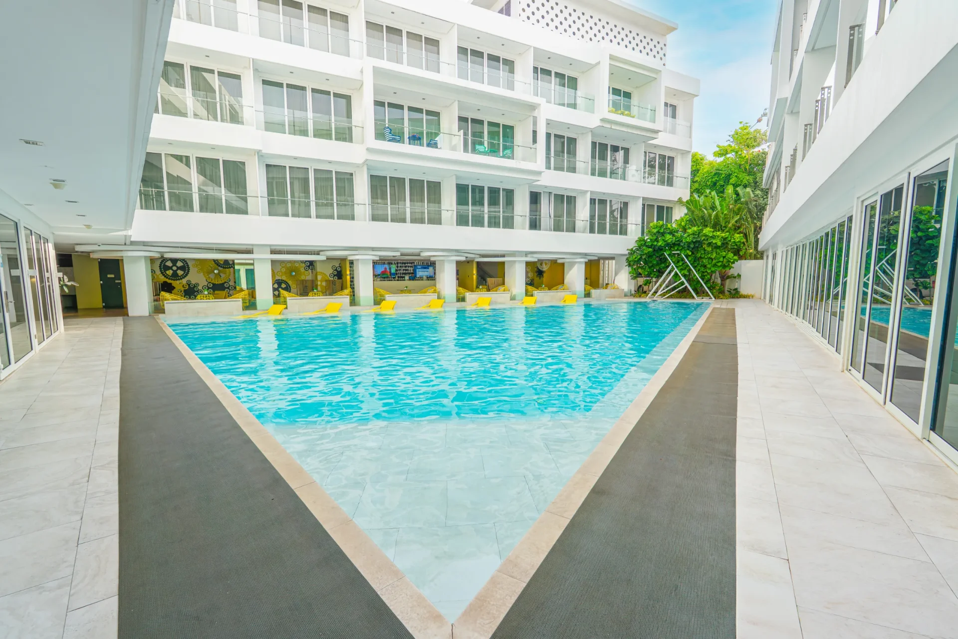 Pool9